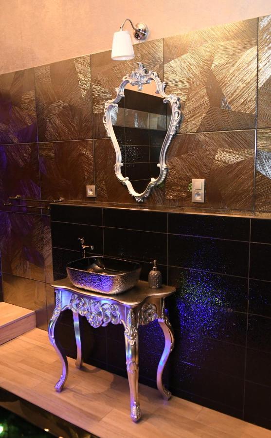 Vip Room 209 Trooz Luaran gambar