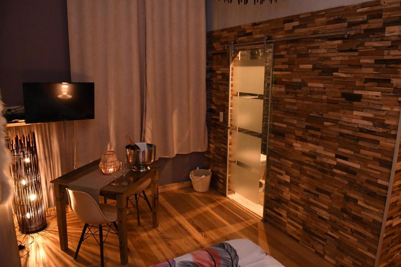 Vip Room 209 Trooz Luaran gambar