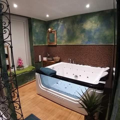 Vip Room 209 Trooz Luaran gambar