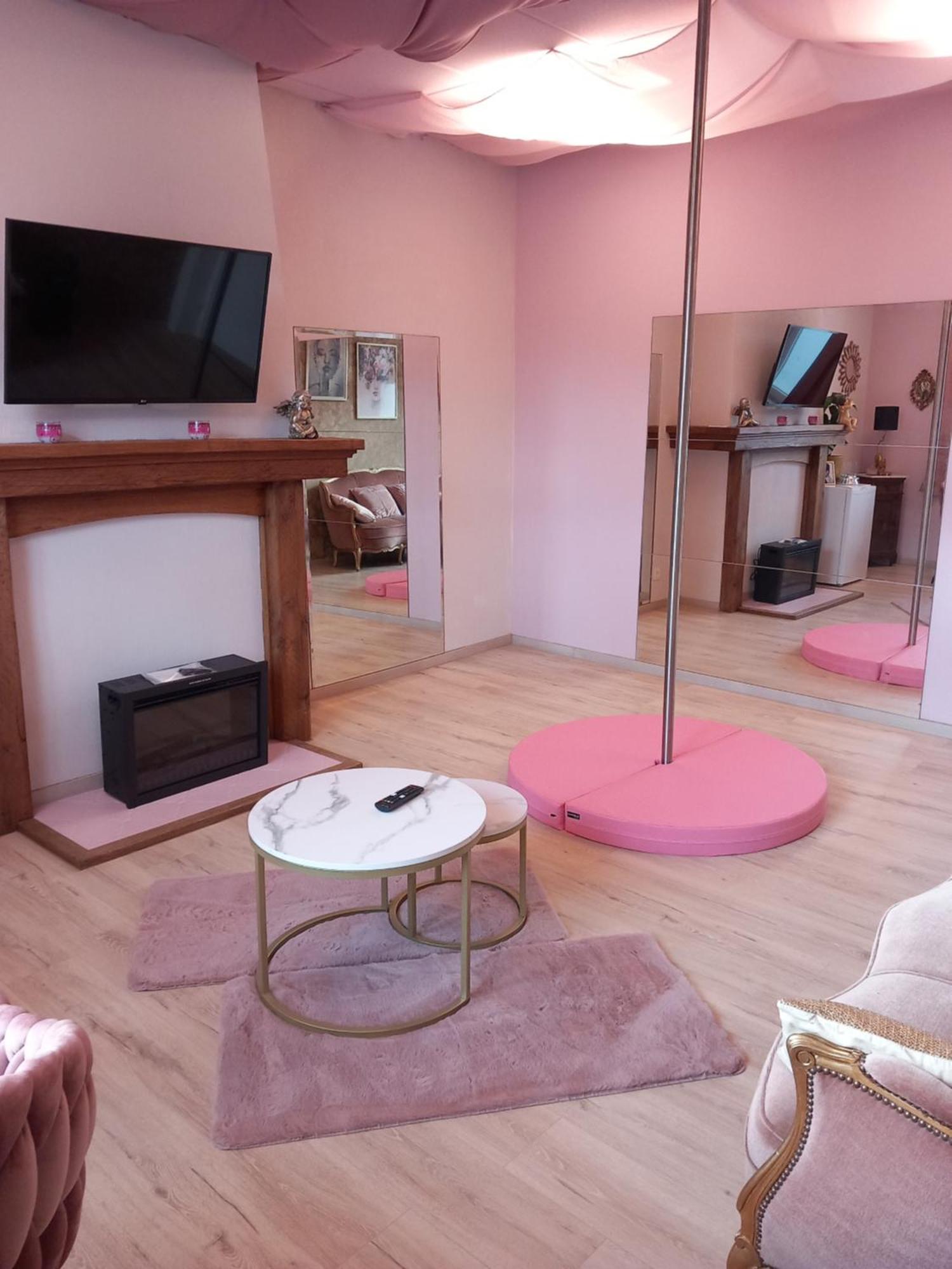 Vip Room 209 Trooz Luaran gambar